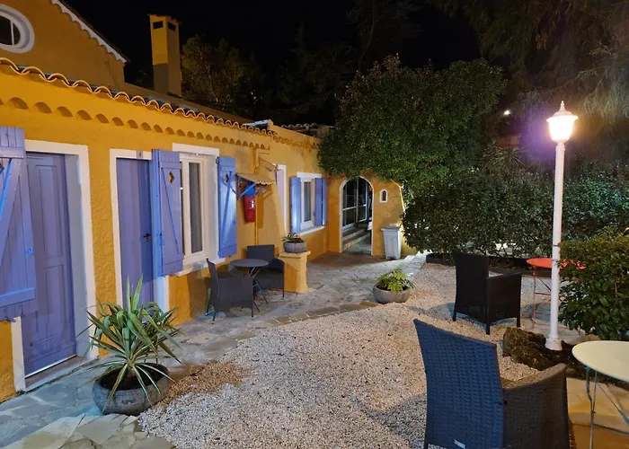 Le Cosy Hotel 3*