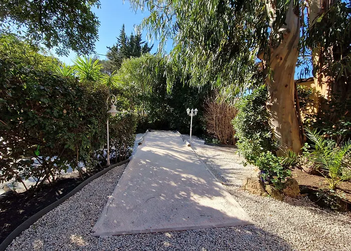Hotel Le Cosy 3*