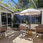 Le Cosy Hotel
