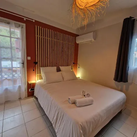 Le Cosy *