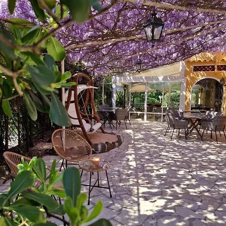 Ξενοδοχείο Le Cosy 3*