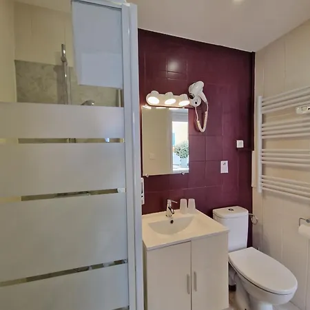 Le Cosy Hotel *