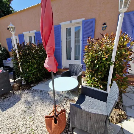 Le Cosy Hotel