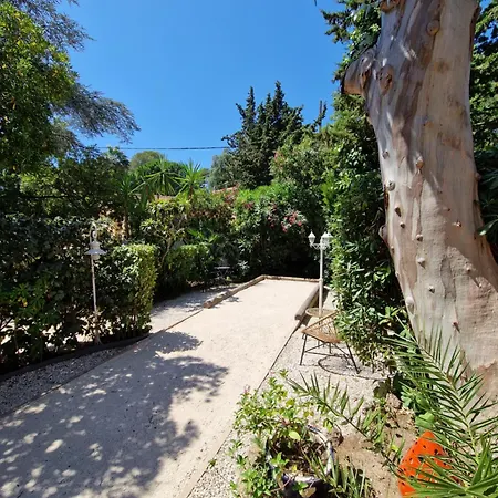 Ξενοδοχείο Le Cosy