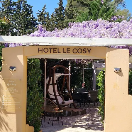 Le Cosy 3*