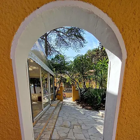 Le Cosy Hotel